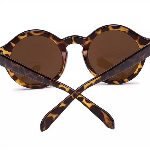 2 Left! Leopard Round Frame Sunglasses - Picture 3 of 4